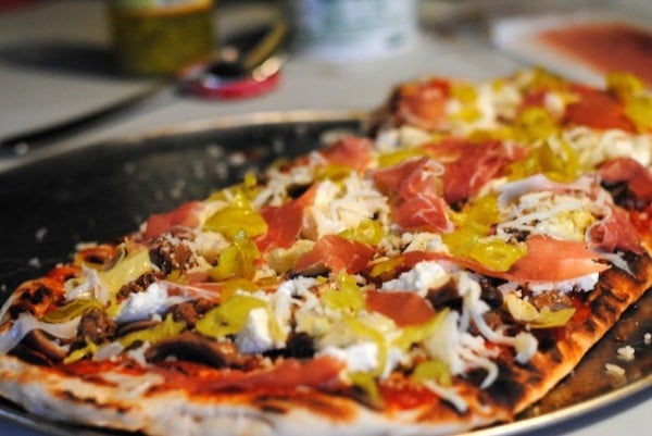 Grilled Pizzas for a Sangria Party | foxeslovelemons.com