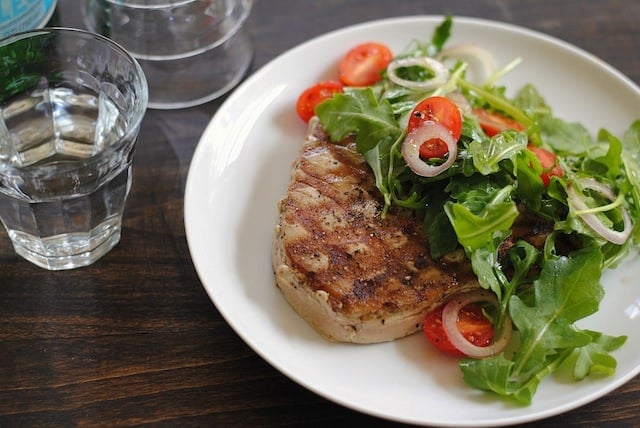 Grilled Tuna with Marinated Tomato & Arugula Salad - a simple yet special meal that impresses! | foxeslovelemons.com