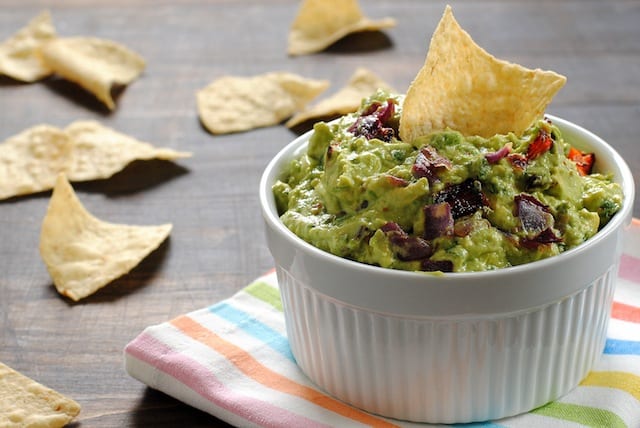 Roasted Red Pepper & Onion Guacamole - an Italian twist on the popular avocado dip. | foxeslovelemons.com