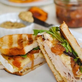 Turkey, Brie & Peach Panini - a sweet, savory & cheesy turkey sandwich. | foxeslovelemons.com