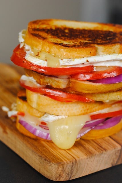 Brie, Tomato & Red Onion Grilled Cheese | foxeslovelemons.com