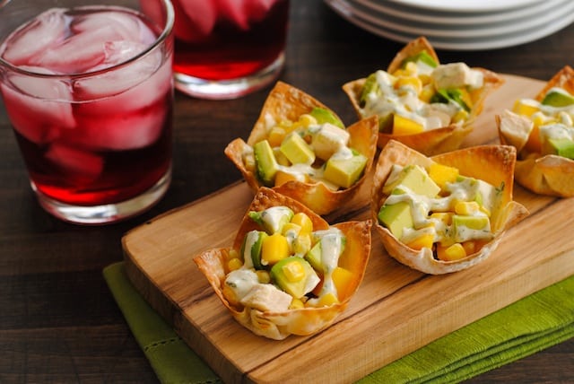 Chicken, Mango & Avocado Wonton Cups - a simple, colorful and flavorful finger food! | foxeslovelemons.com