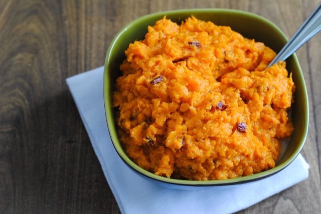 Chipotle-Maple Mashed Sweet Potatoes - Sweet potatoes mashed with smoky chipotle peppers and maple syrup for a healthful yet comforting side dish. | foxeslovelemons.con