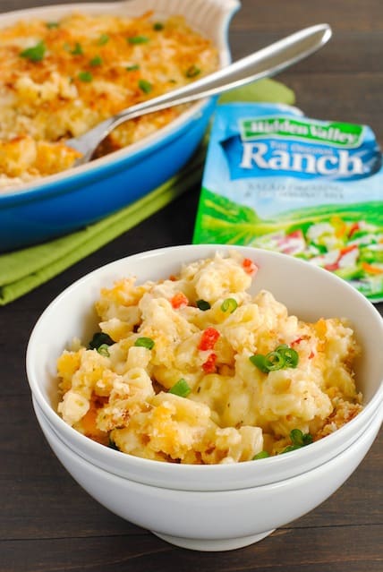 Ranch and Pimento Mac & Cheese - Creamy macaroni and cheese combined with the craveable flavor of ranch dressing! | foxeslovelemons.com