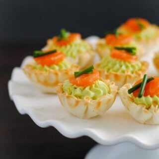 Smoked Salmon & Avocado Mousse Phyllo Cups - A tiny party bite that is full of flavor, perfect for any occasion. | foxeslovelemons.com