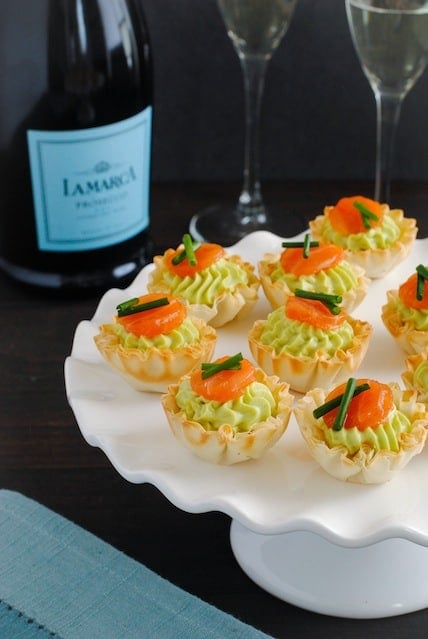 Smoked Salmon & Avocado Mousse Phyllo Cups - A tiny party bite that is full of flavor, perfect for any occasion. | foxeslovelemons.com