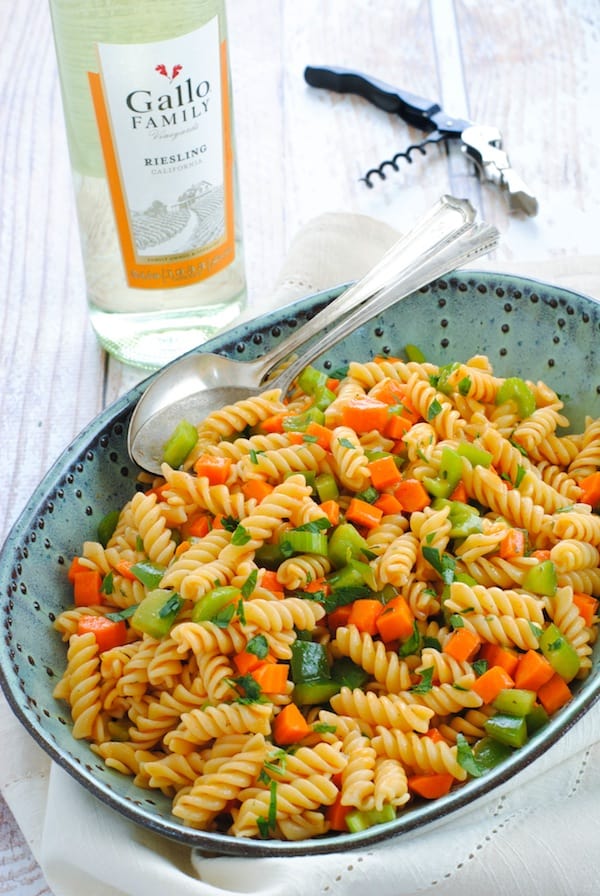 Buffalo Ranch Pasta Salad - A flavor-packed side dish that's a total crowd pleaser! | foxeslovelemons.com