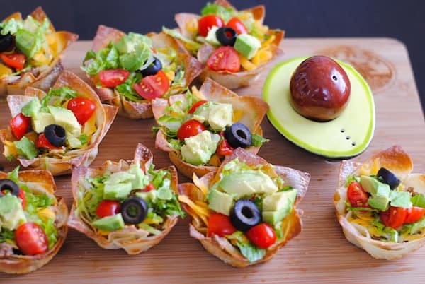 https://foxeslovelemons.com/wp-content/uploads/2014/08/California-Avocado-BBQ-Party-4.jpg