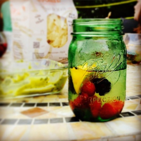 Sangria Party Week 2014 - Everything you need to know to plan your own backyard sangria party! | foxeslovelemons.com