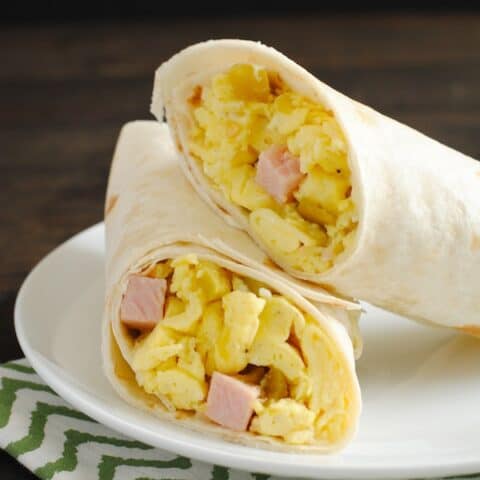 Homemade Green Chile & Ham Frozen Breakfast Burritos - Make a big batch of breakfast burritos at home! Freeze them, then just microwave as needed. | foxeslovelemons.com