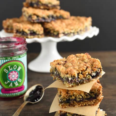 Blueberry-Pecan Oatmeal Bars - Oatmeal and pecan bars layered with blueberry jam. Perfect for breakfast, dessert or a bake sale! | foxeslovelemons.com