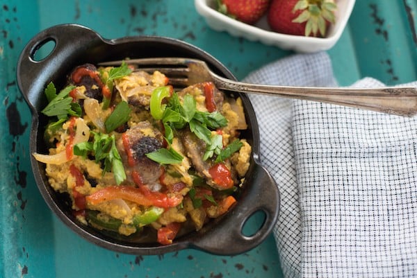 Brat & Pepper Breakfast Scramble - Perfect for Father's Day! A ballpark-inspired egg scramble featuring grilled brats, peppers, onions and cheddar cheese! | foxeslovelemons.com