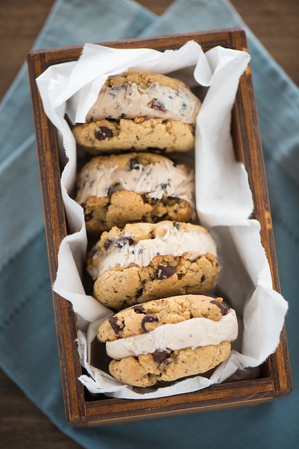 Hazelnut Chocolate Chip Gelato Sandwiches - Double up on the flavors you love with hazelnut chocolate chip cookies sandwiches with hazelnut chocolate chip gelato! | foxeslovelemons.com