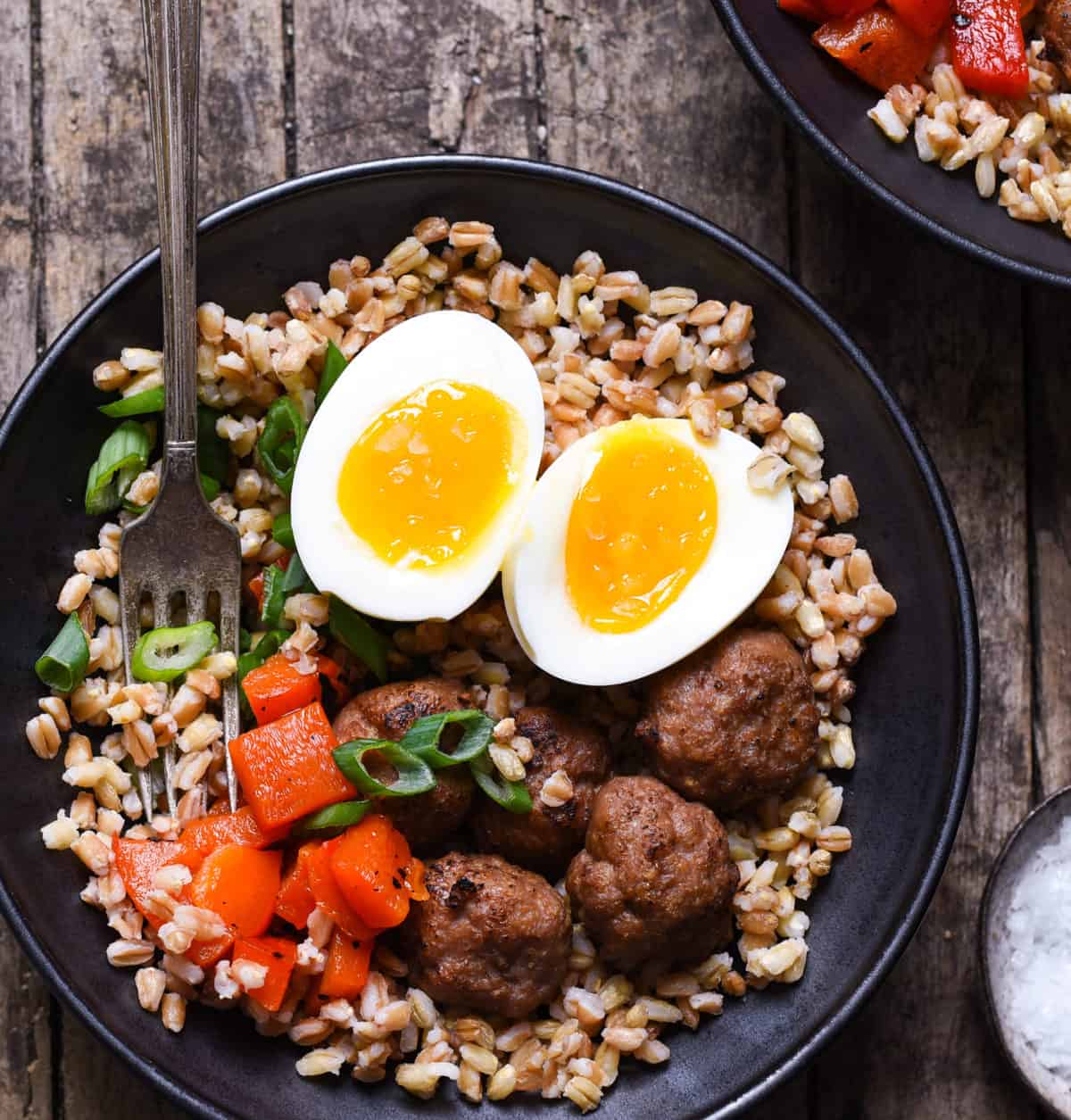 Make-Ahead Breakfast Grain Bowls with Turkey Sausage Meatballs - Prep each part of these breakfast bowls in advance, then quickly assemble on a busy morning! | foxeslovelemons.com