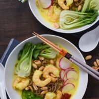 Thai-Style Curry Shrimp & Noodle Bowls - A hugely flavorful homemade curried noodle bowl that comes together in about 30 minutes! | foxeslovelemons.com