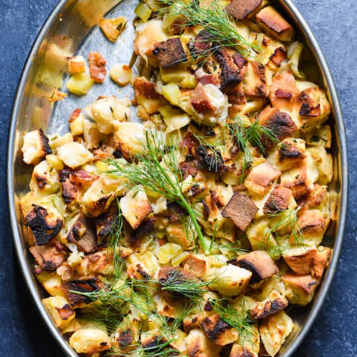 Apple, Bacon & Fennel Stuffing - This bread dressing is the perfect combination of sweet and savory! | foxeslovelemons.com