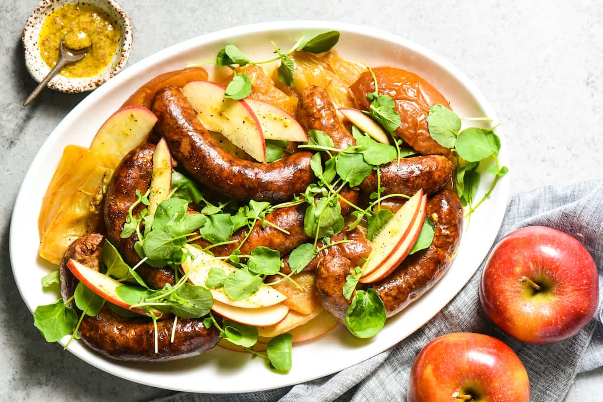 Slow Cooker Sausage, Apples & Fennel - A simple but flavorful slow cooker dinner for the "home chef." | foxeslovelemons.com