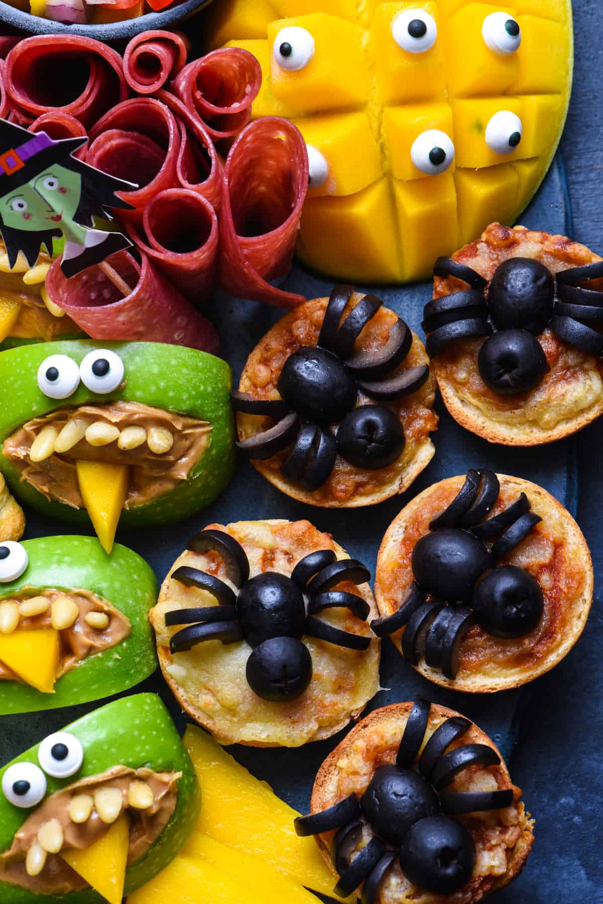 Looking for easy Halloween party food? Look no further than this simple guide to Halloween snacks. Make these edible mummies, spiders and bats for a spooky good time! | foxeslovelemons.com