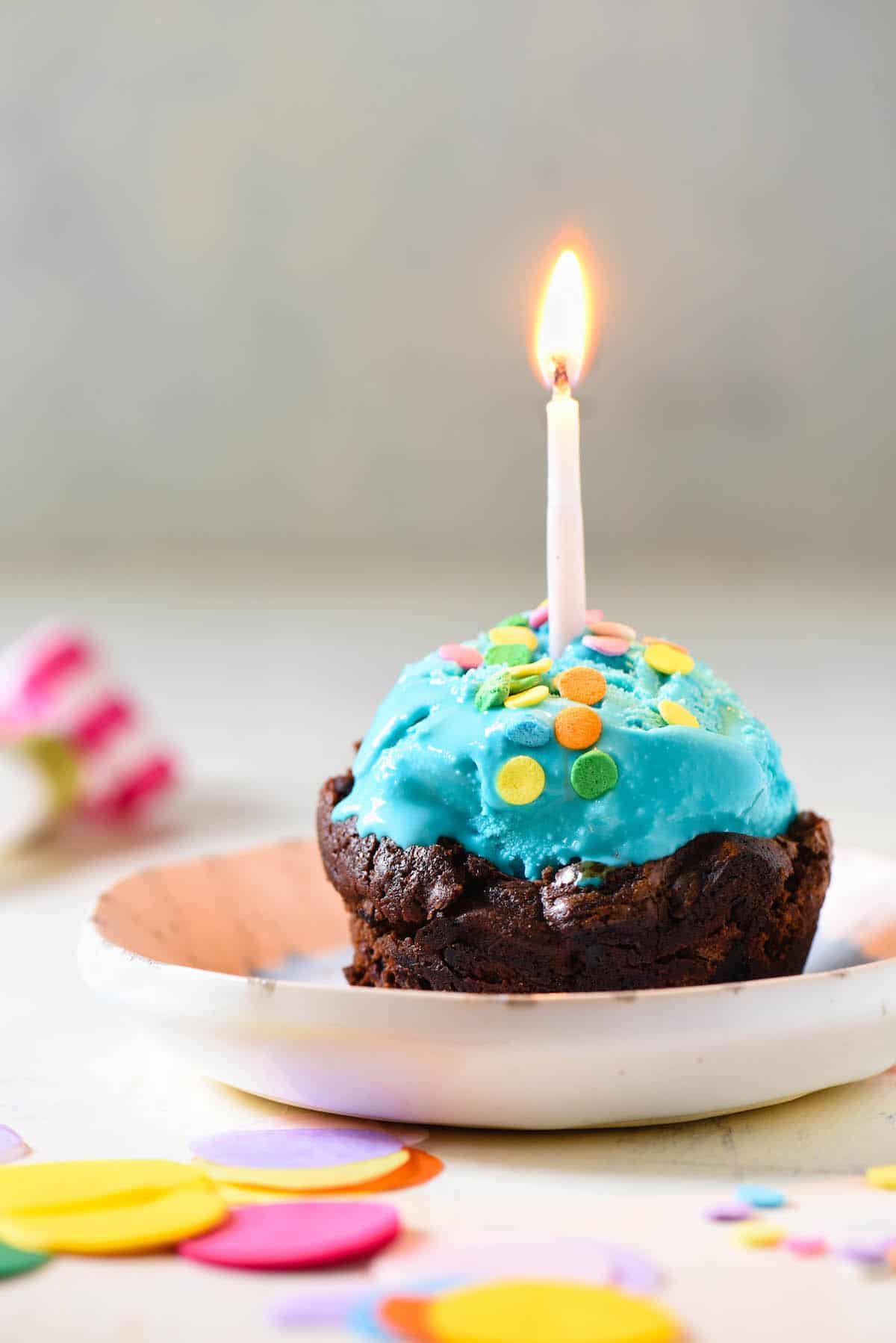 Celebrate one sweet birthday with these Brownie Bowls for Ice Cream. No special equipment needed - they're made in a cupcake pan! | foxeslovelemons.com