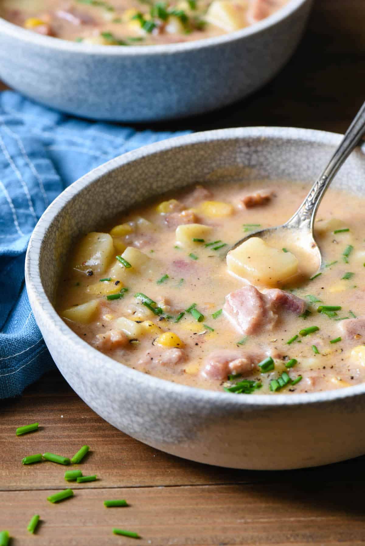 This Ham and Potato Soup is simple and quick to put together with easy-to-find ingredients. Make with leftover ham or any kind of chopped ham. | foxeslovelemons.com