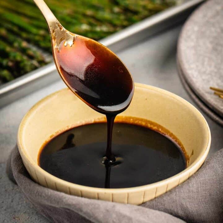 How to Make Balsamic Glaze Reduction {Sauce} - FeelGoodFoodie