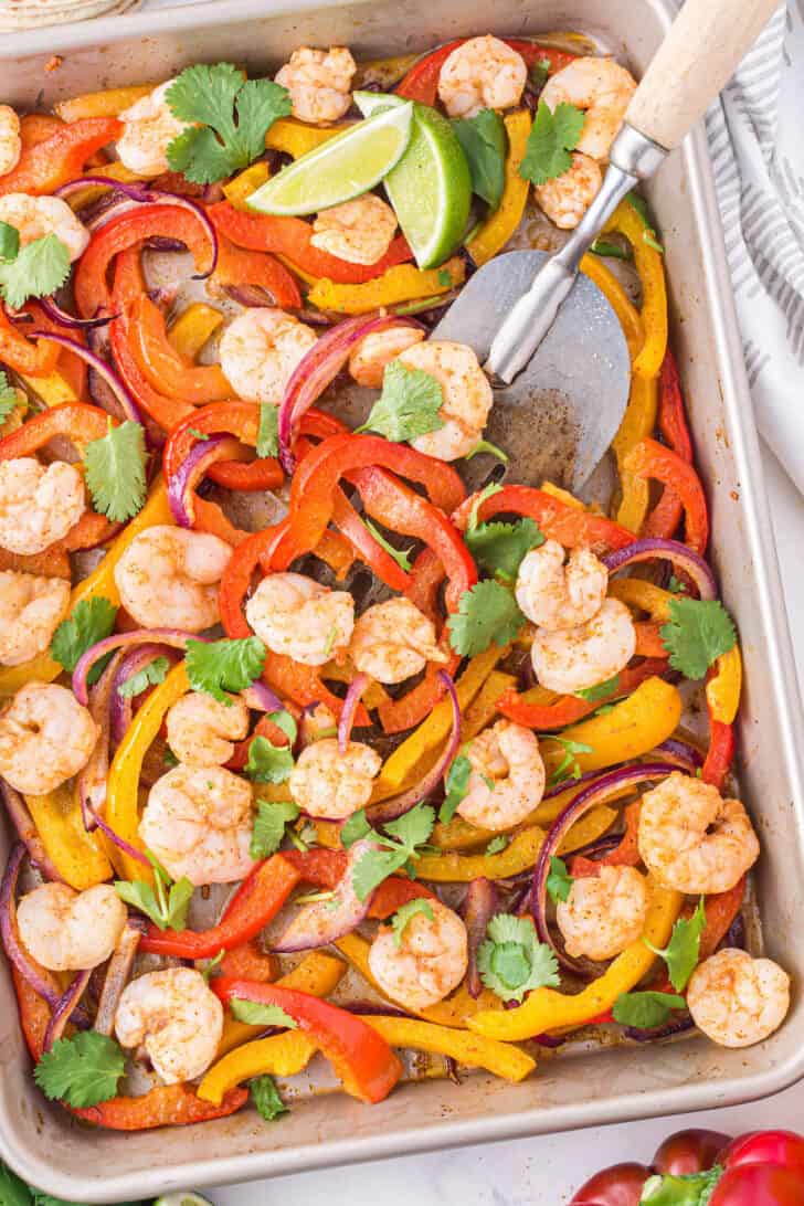 https://foxeslovelemons.com/wp-content/uploads/2022/07/Sheet-Pan-Shrimp-Fajita-Recipe-3-728x1092.jpg