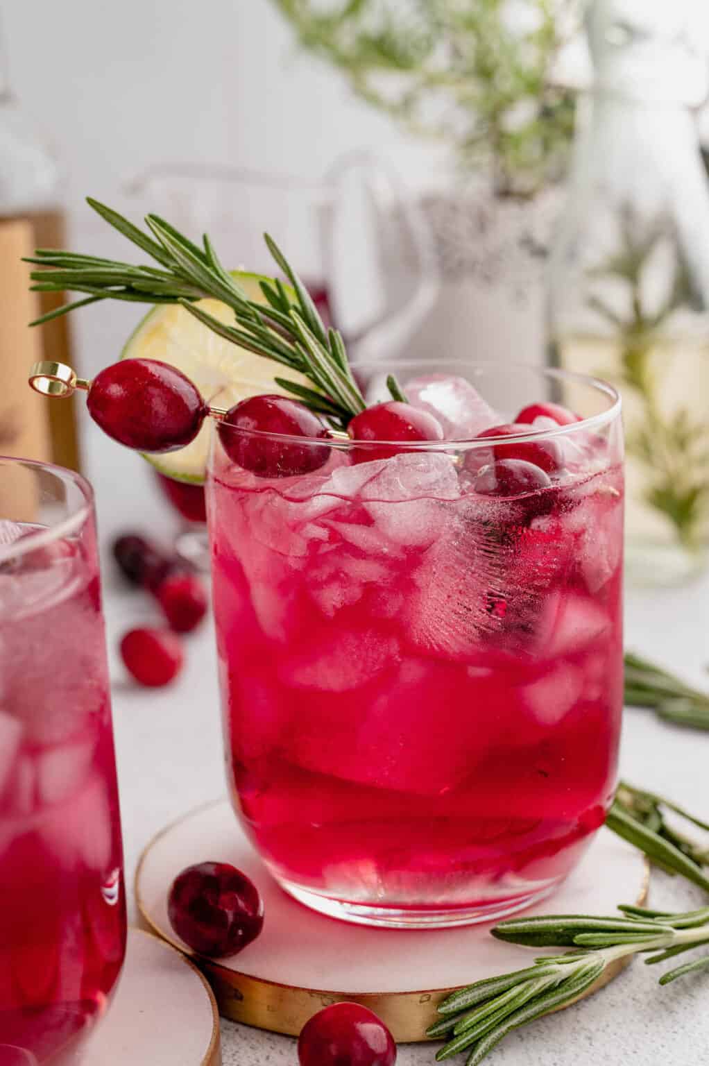 Holiday Cranberry Cocktail - Foxes Love Lemons