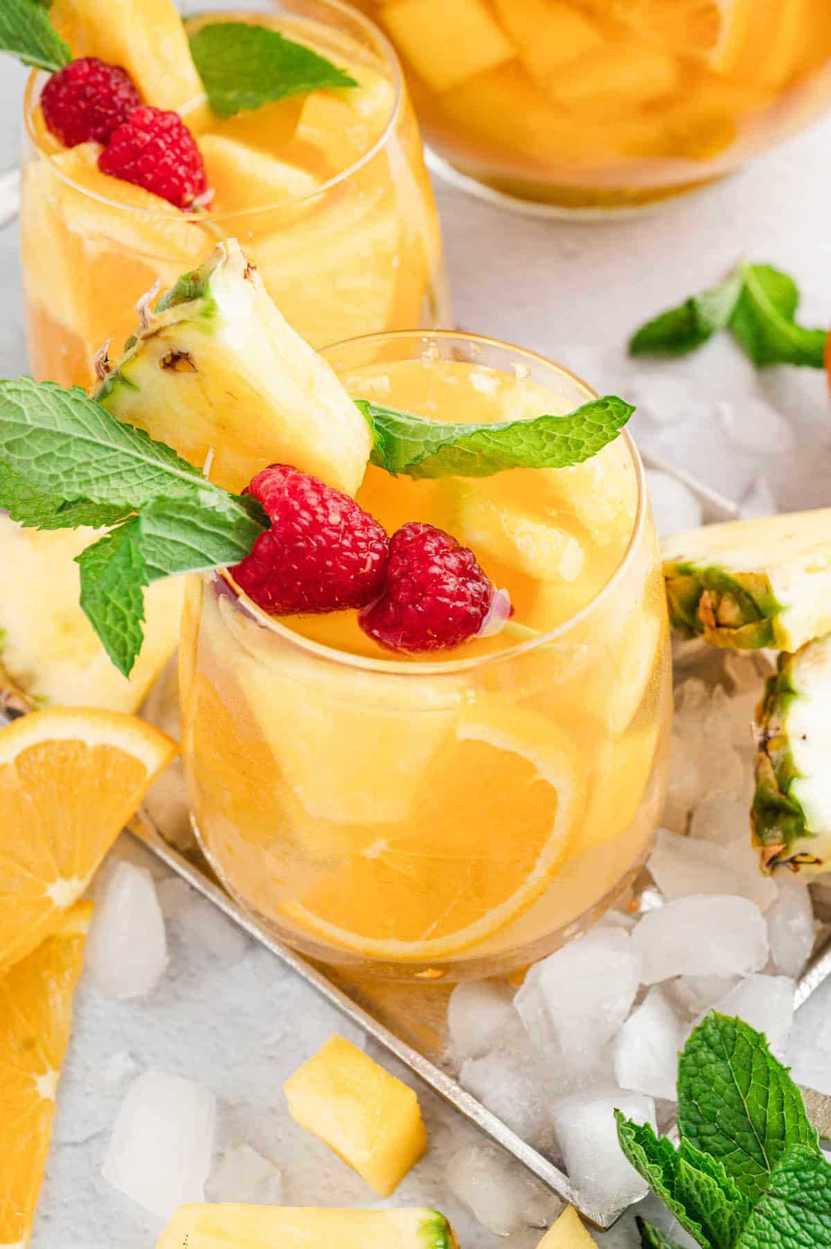 How To Serve Iced Sangria To Maximize The Flavor