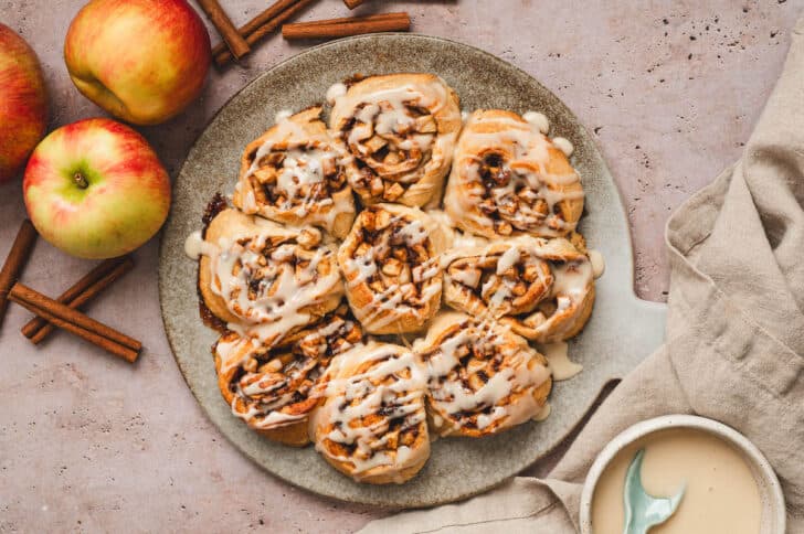 An apple cinnamon rolls recipe on a serving platter.